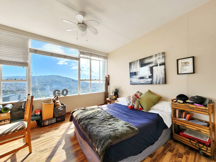 To Let 3 Bedroom Property for Rent in Vredehoek Western Cape